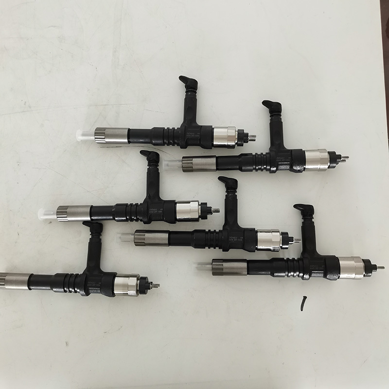 حاقن المحرك 6251-11-3200